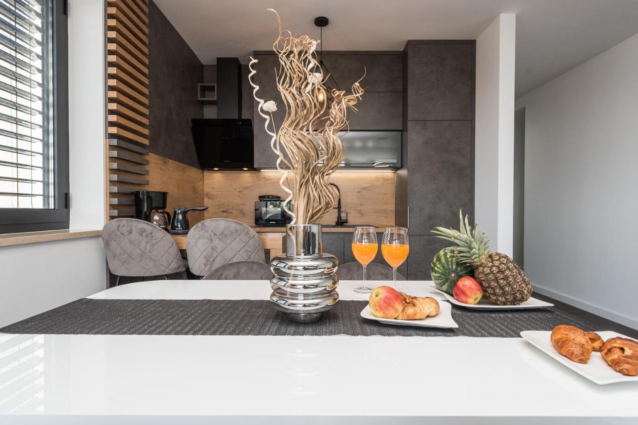 Grandpalazzo Apartments Vir Ngoại thất bức ảnh