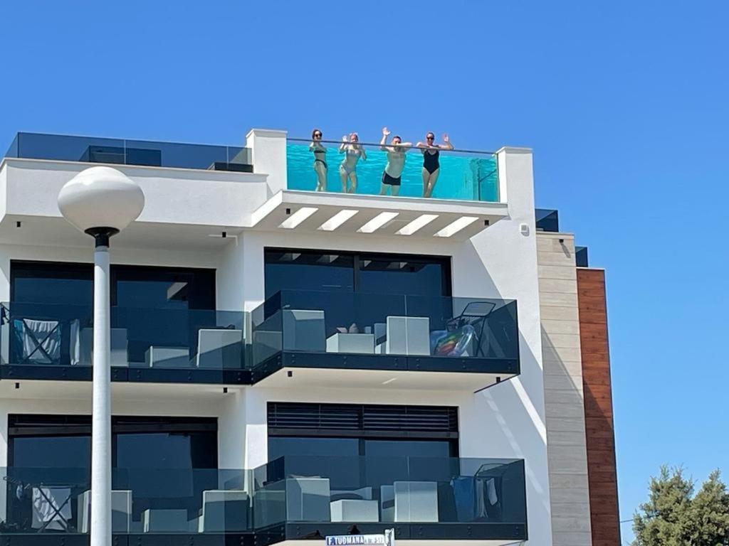 Grandpalazzo Apartments Vir Ngoại thất bức ảnh