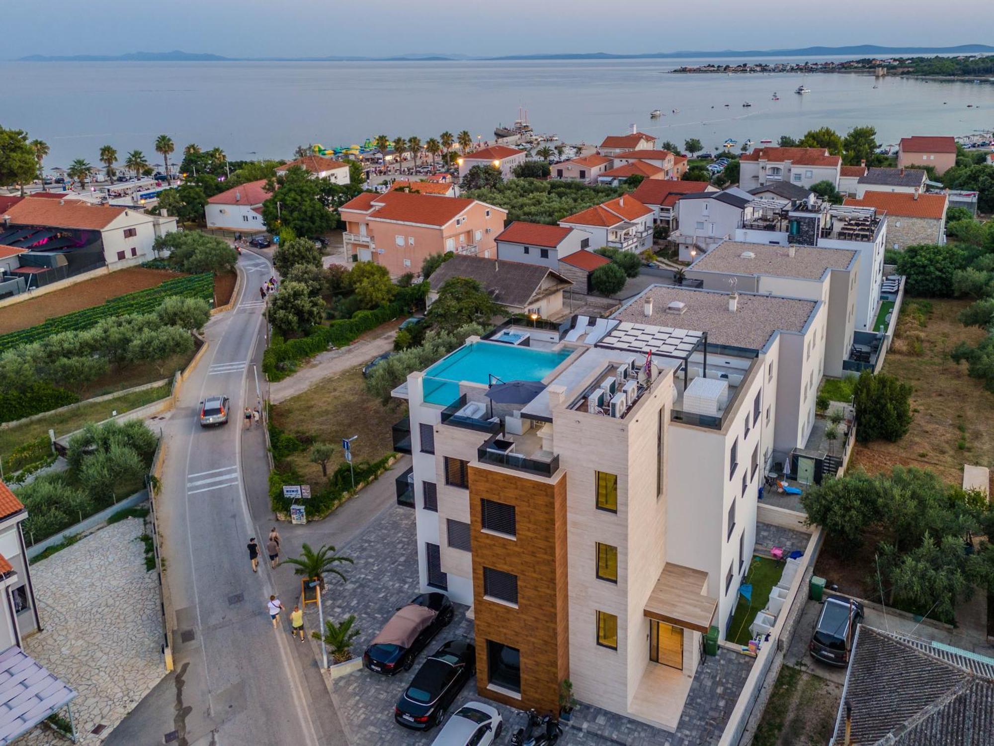 Grandpalazzo Apartments Vir Ngoại thất bức ảnh