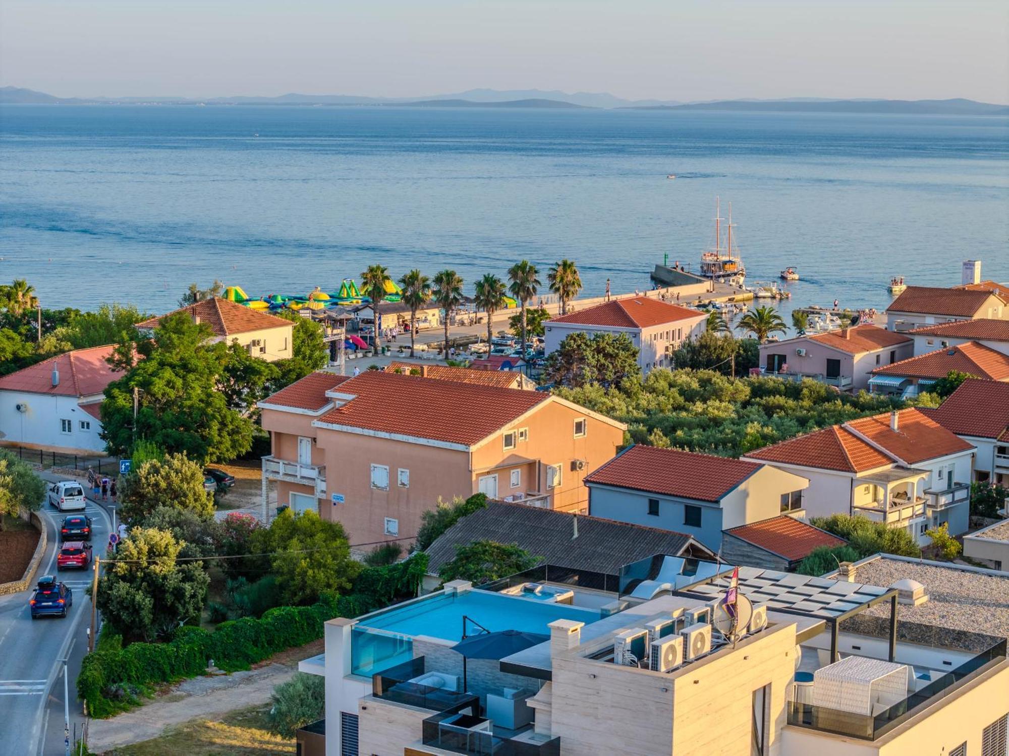 Grandpalazzo Apartments Vir Ngoại thất bức ảnh